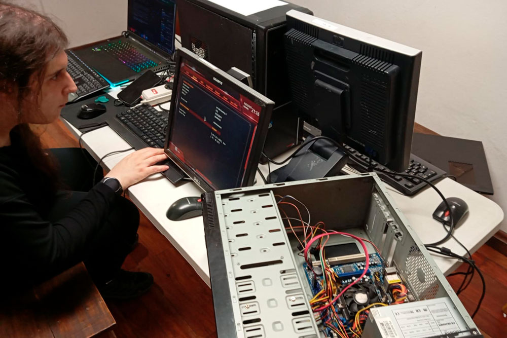 Resistencia Programada: "La tecnología tiene que ser una herramienta de liberación, no de vigilancia"