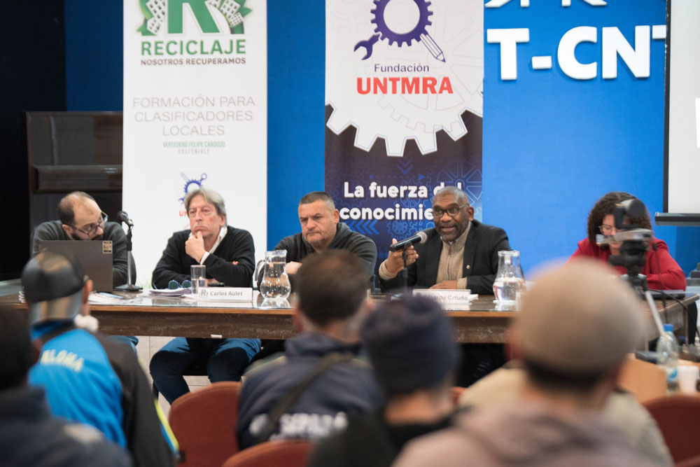 Fundacion UNTMRA - Clasificadores y reciclaje