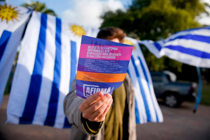 Firmas por plebiscito Saguridad Social